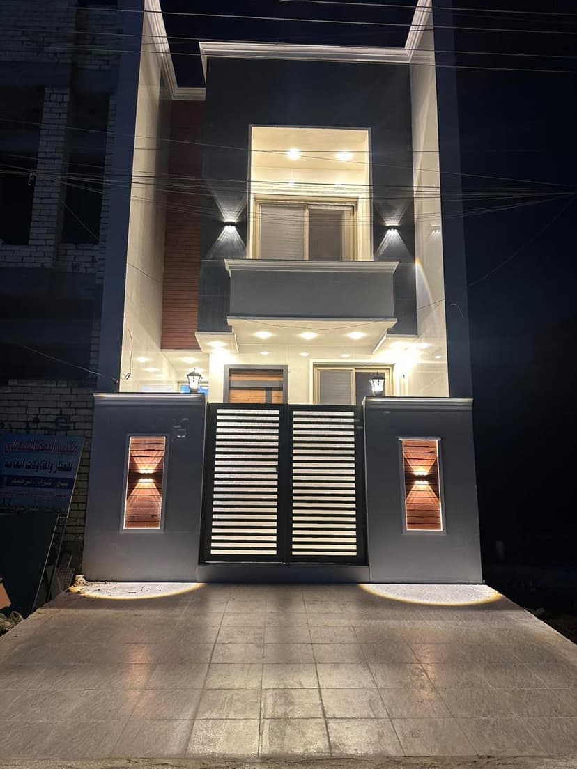 دار للبيع في حي الجهاد الرفاق الثانية خلف اربع شوراع 