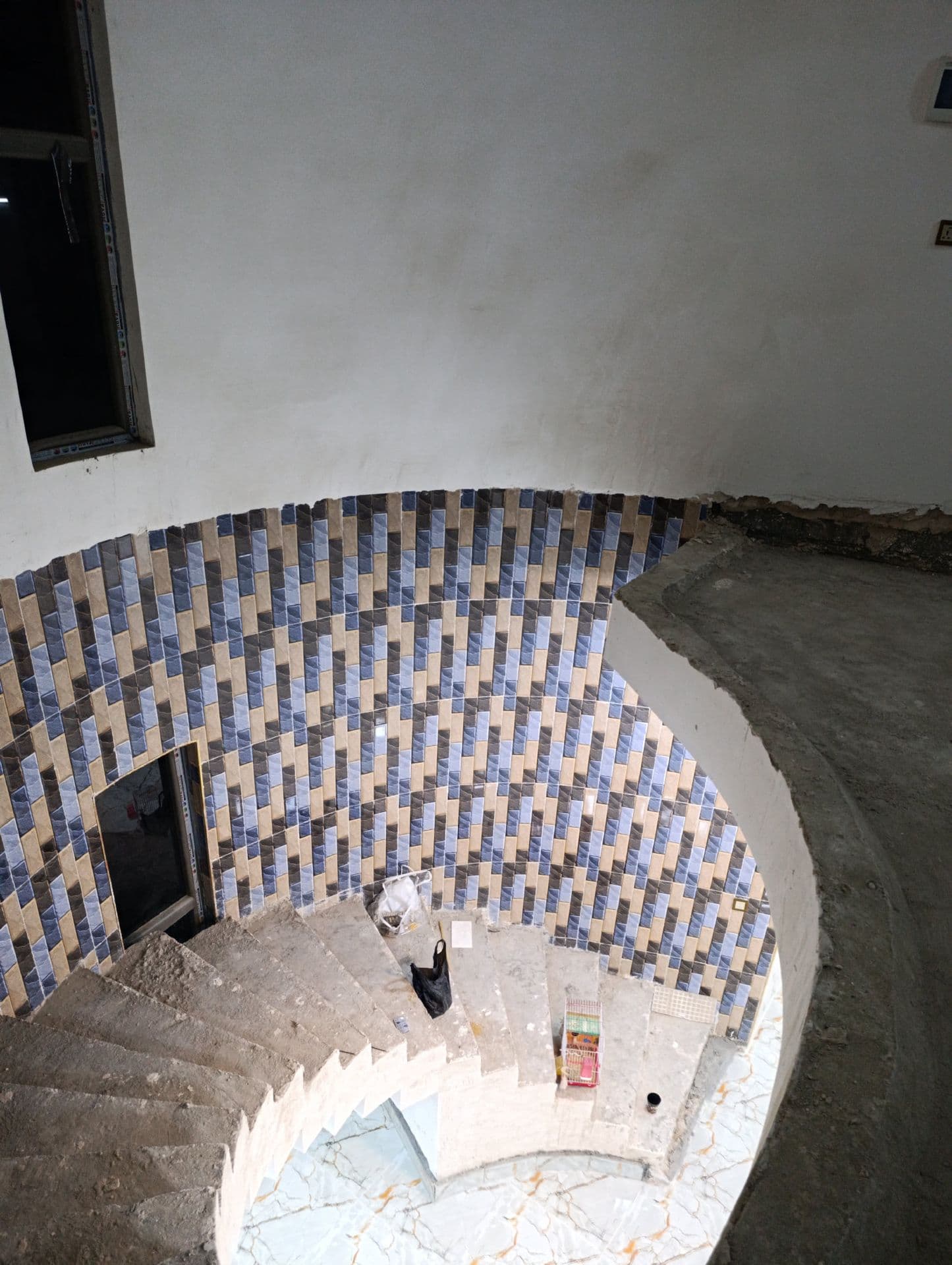 يتوفر دا للبيع  - Image 1