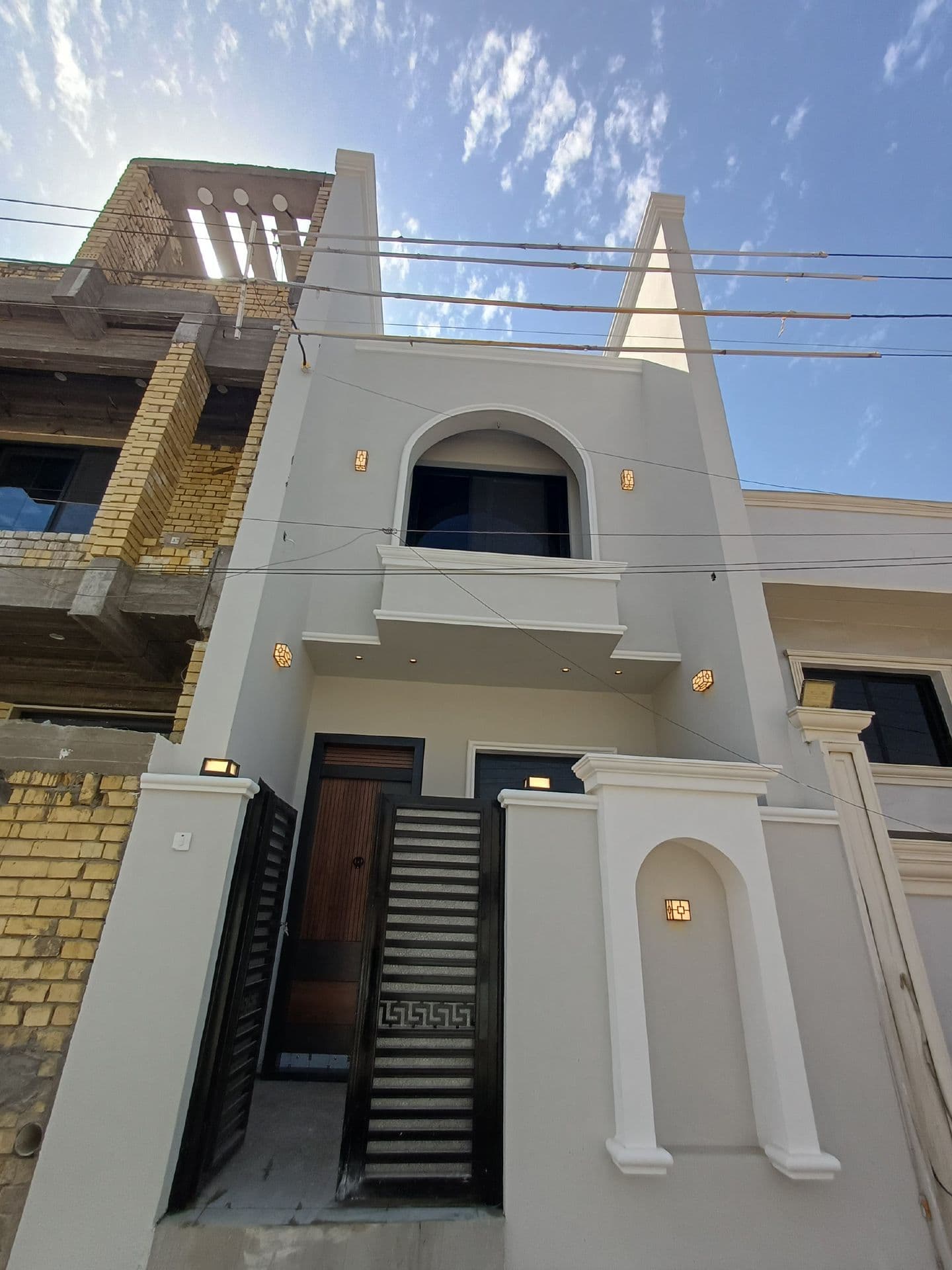دار طابقين