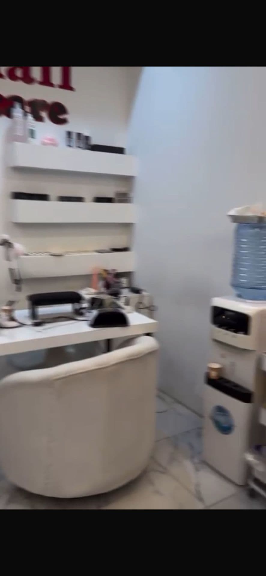 محل للايجار في حي جامعة  - 2