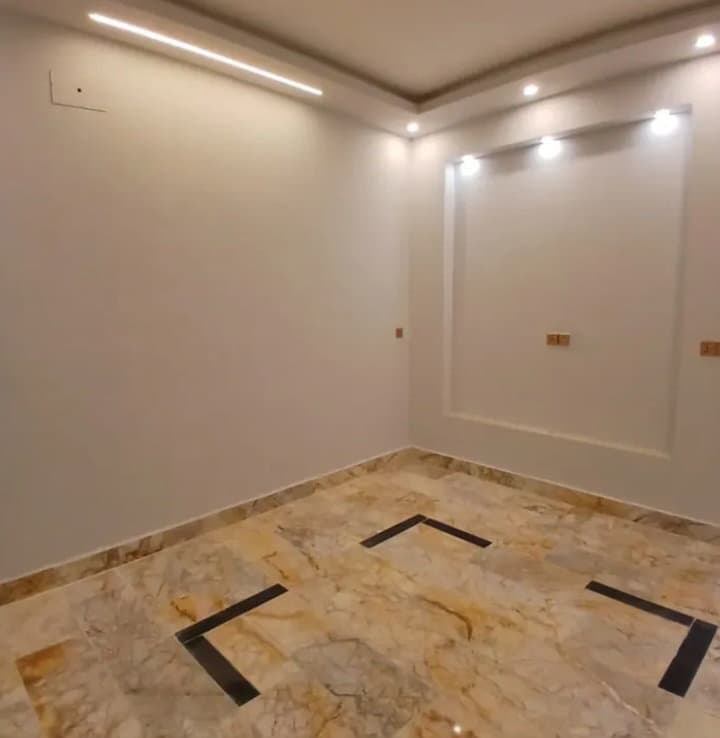 دار للبيع جديد تسليم مفتاح في حي البساتين  - Thumbnail 7