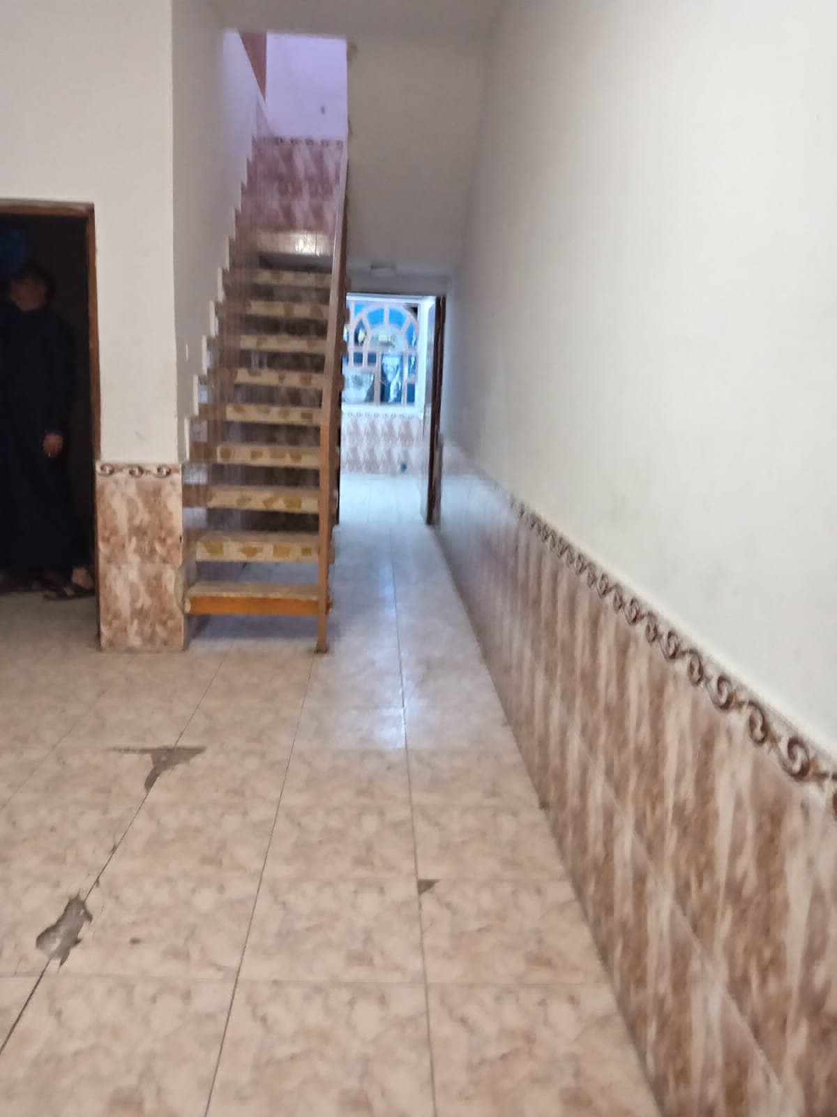 دار للايجار في حي السلام مساحه ١٠٠متر  - 2