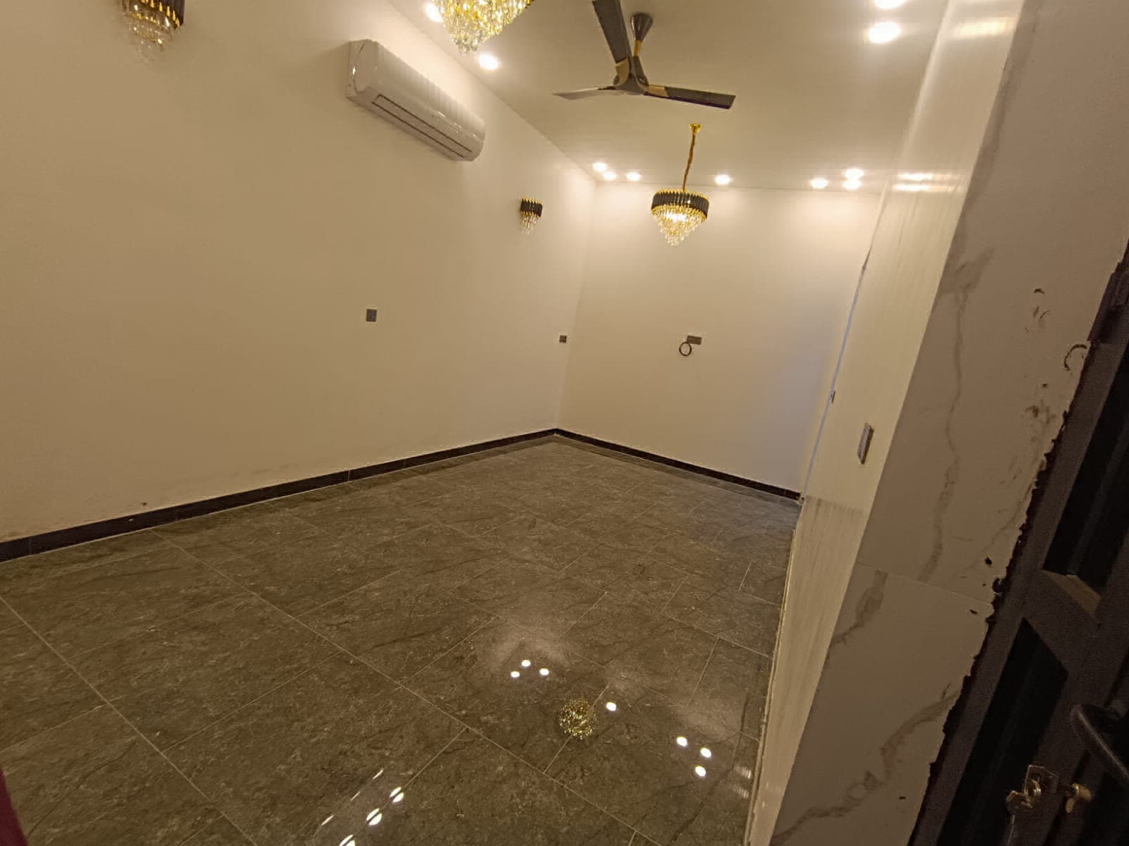 دار طابقين للبيع  - Thumbnail 4