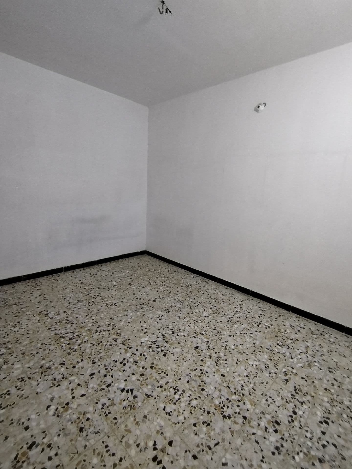  دار للايجار في حي السلام مساحه 50م - Image 1