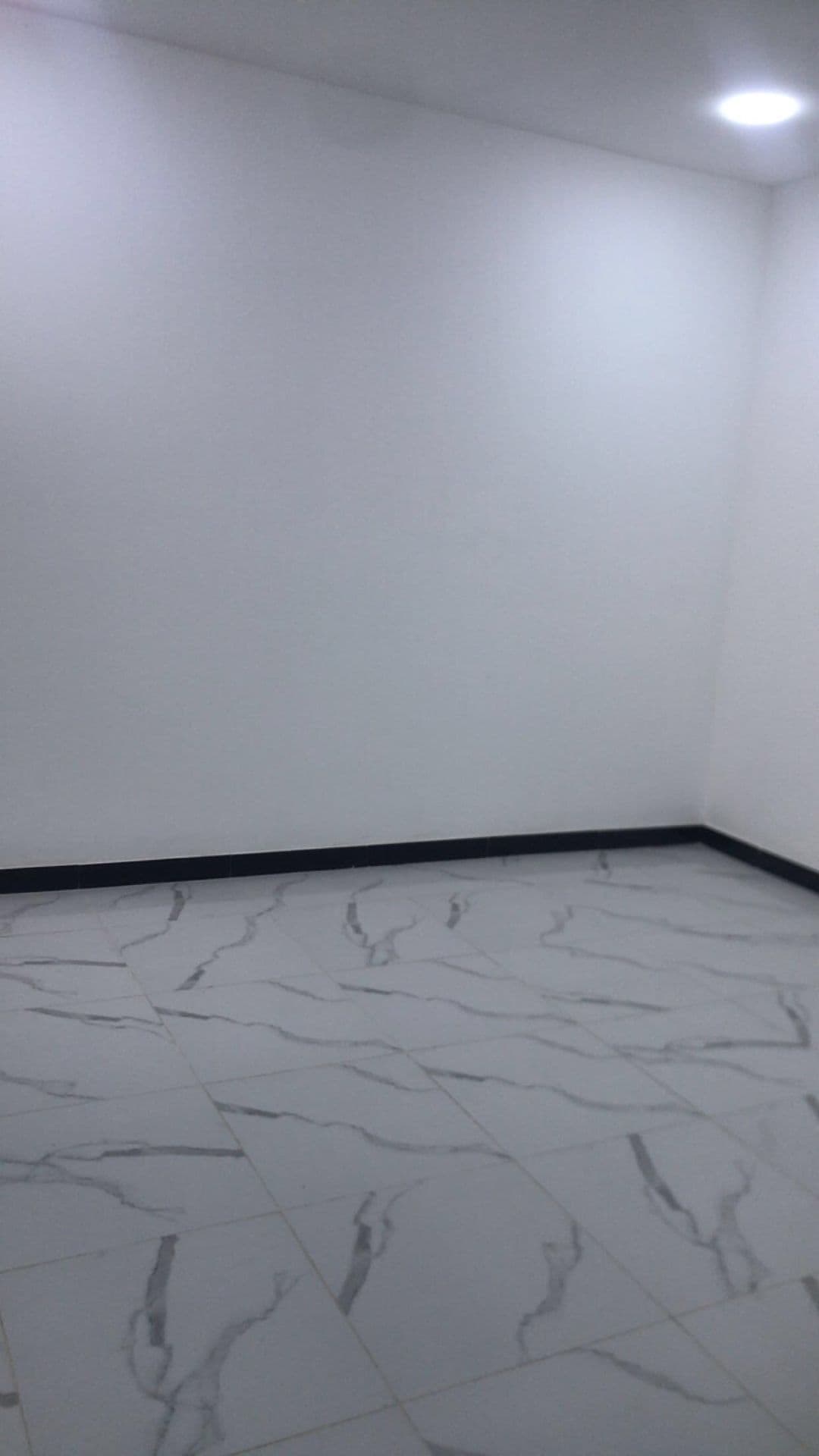 دار ثلاث طوايق للبيع - Thumbnail 2