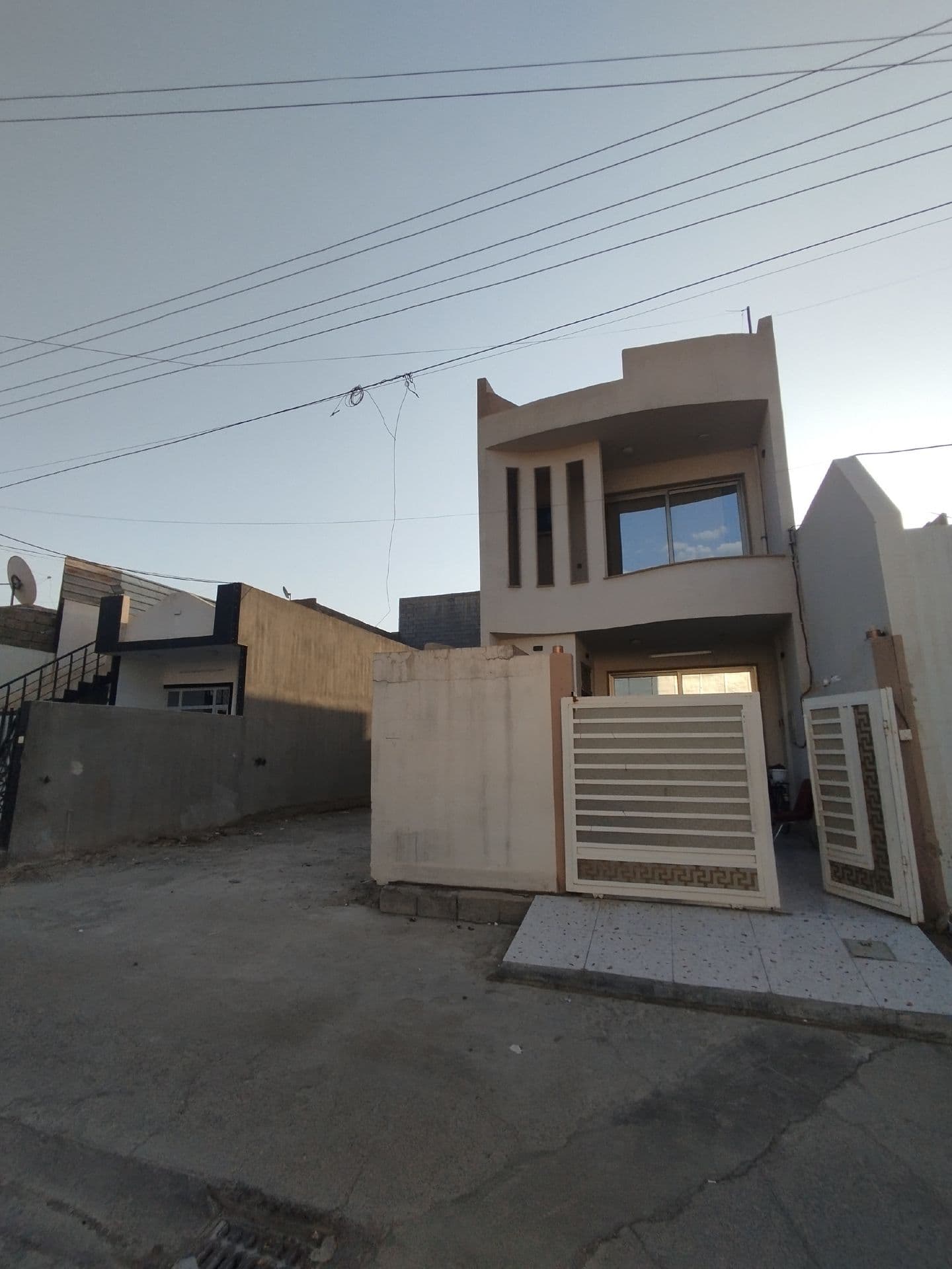 الدار للبيع طابقين منطقة حسابات  - 5