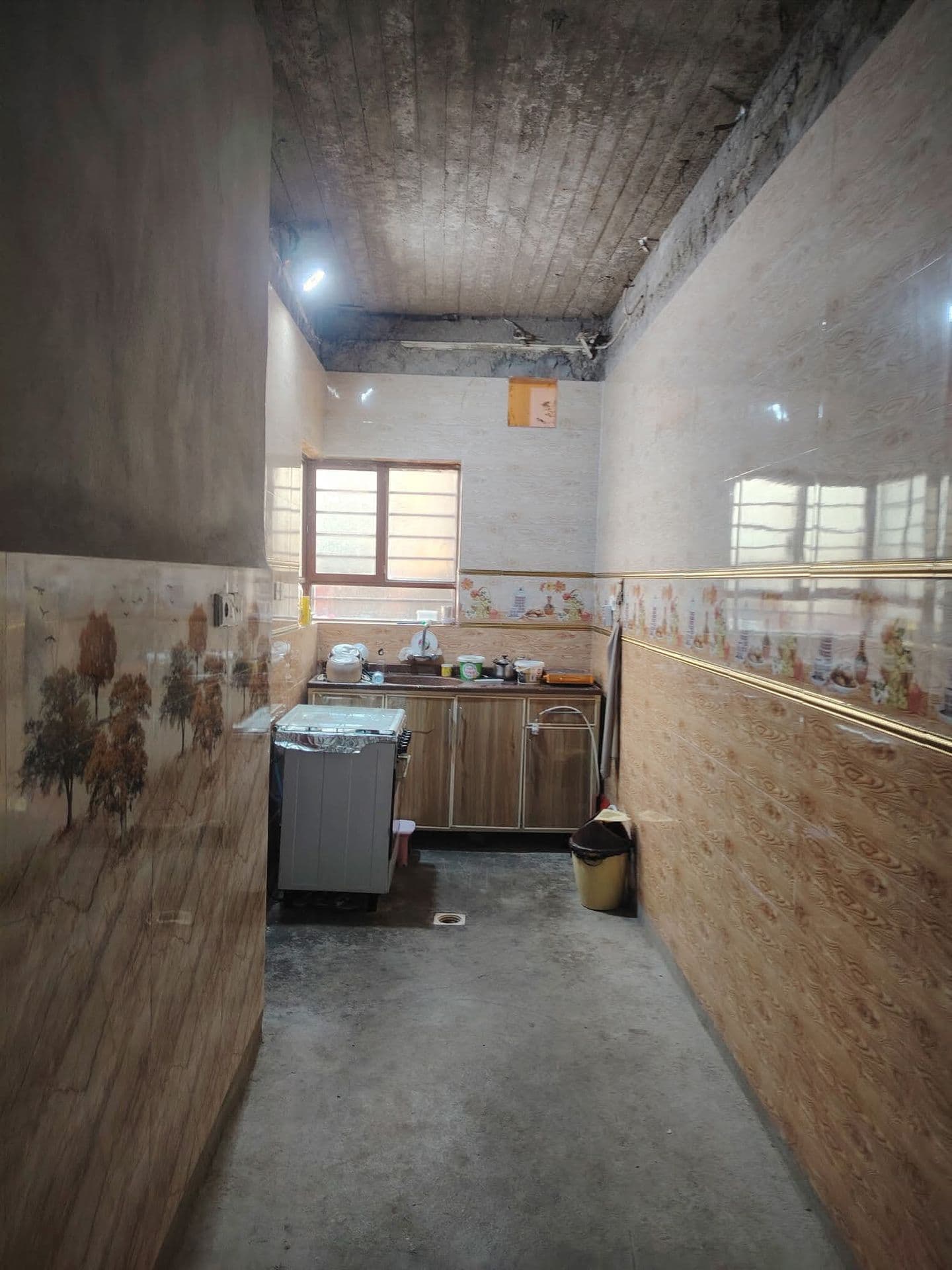 دار للبيع مساحه 100 متر طابقين  ✅موصل حي الانتصار شارع 60خلف جامع الغرباء سند طابوالزهور شرط التحويليتكون من 3 غرف نوم 💤 وهولين واستقبال ومطبخ ومشتملات وبيتونه طابق ثالث كبيره تبليط خدمات كامله 👉👉السعر 74 وبي مجال للاستفسار الاتصال الارقام التاليه 0776885548207503424865@الجميع @إشارة - Thumbnail 2