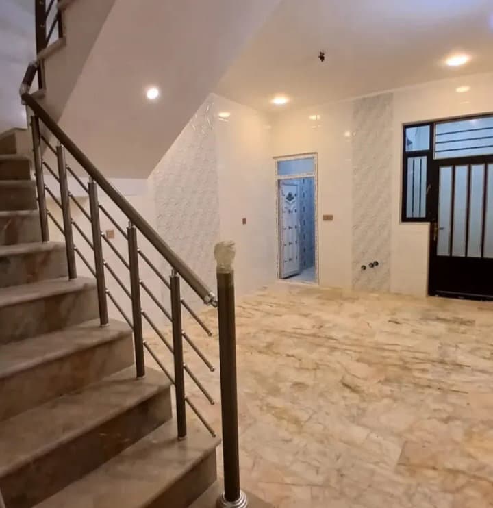 دار للبيع جديد تسليم مفتاح في حي البساتين  - Thumbnail 8