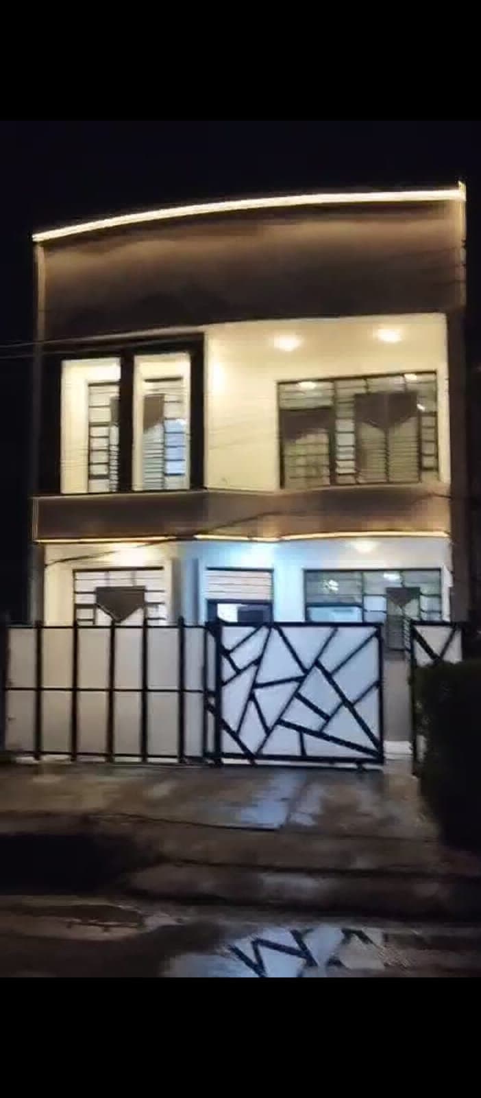 منزل طابقين 