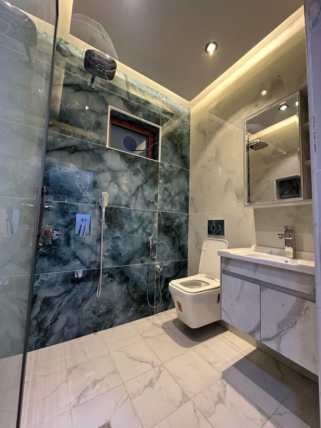 دار للبيع في حي الجهاد الرفاق الثانية خلف اربع شوراع  - Thumbnail 3