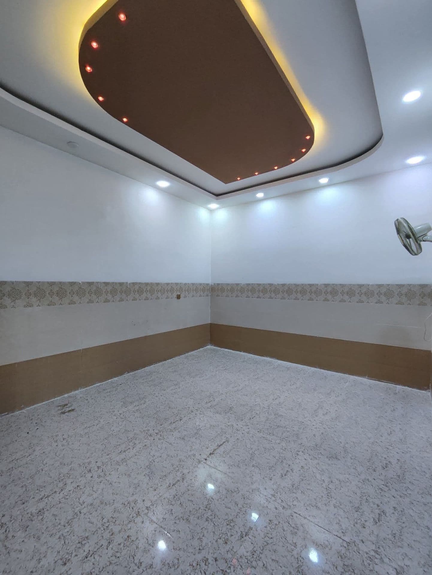 دار للبيع - 4