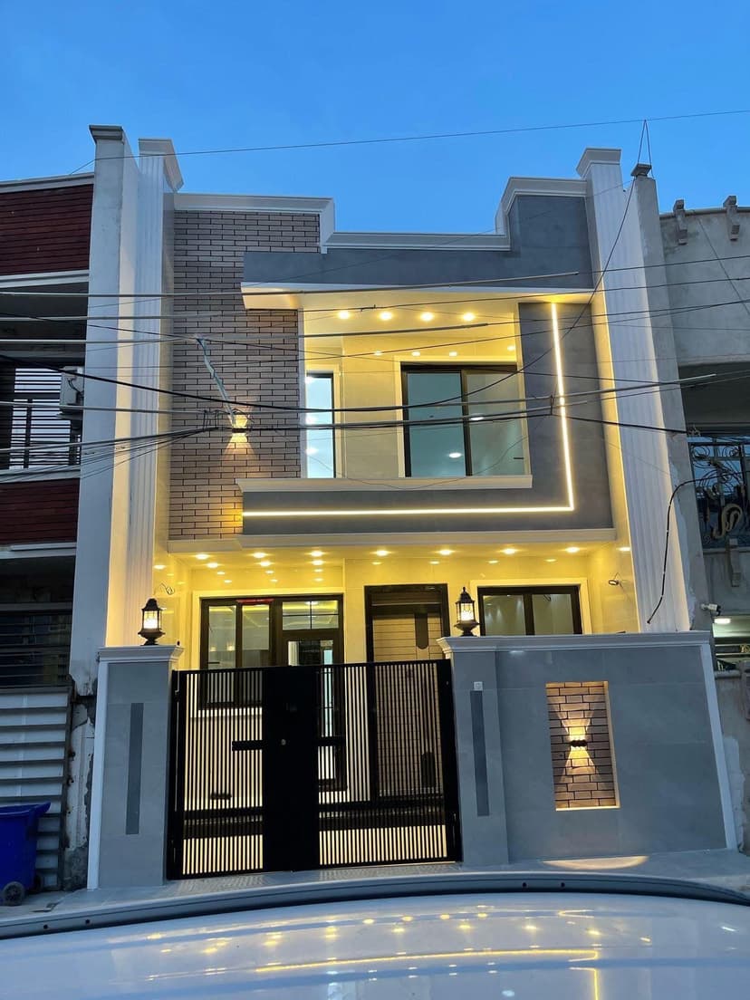 دار للبيع 120متر Vlp ثلاث طوابق 4غرف نوم سويت حي الجهاد الأساتذة 