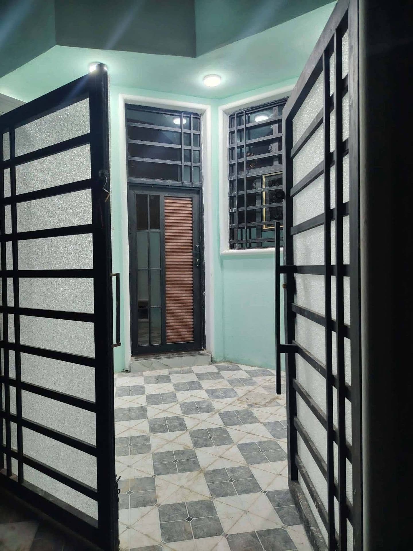 بيت للبيع - Image 1