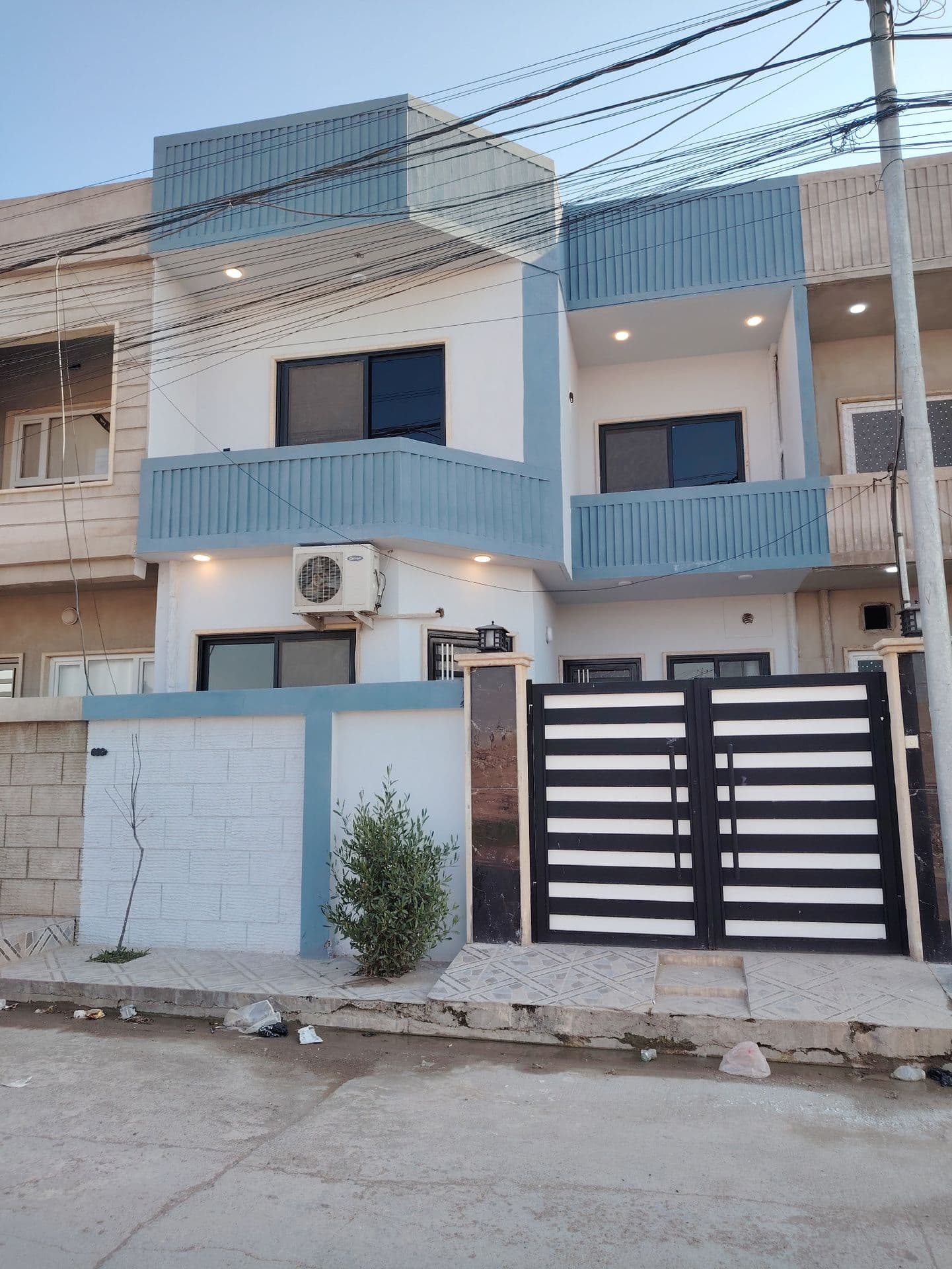 دار للبيع - Image 1