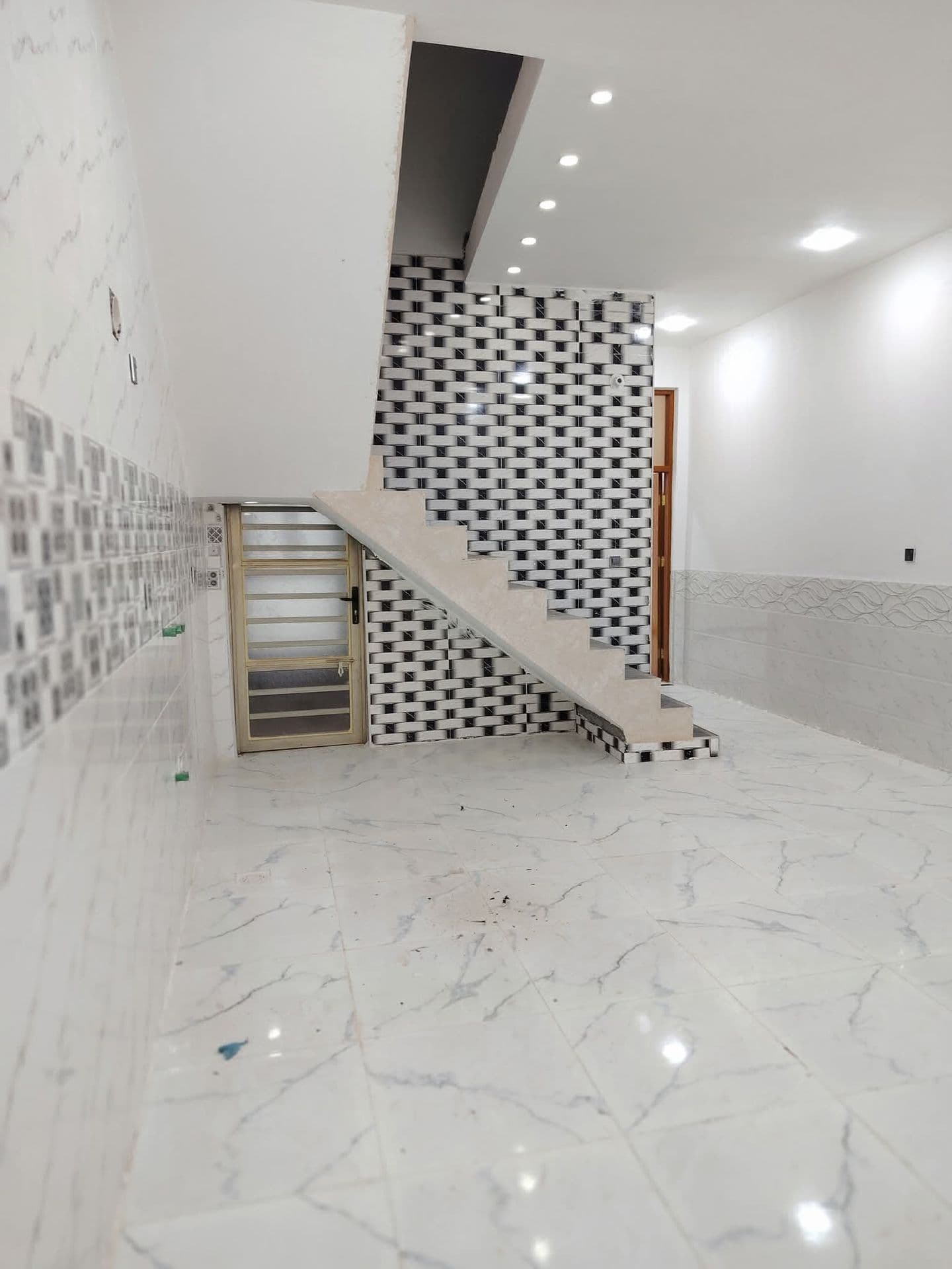 مشتمل في حي الحوراء - Thumbnail 6