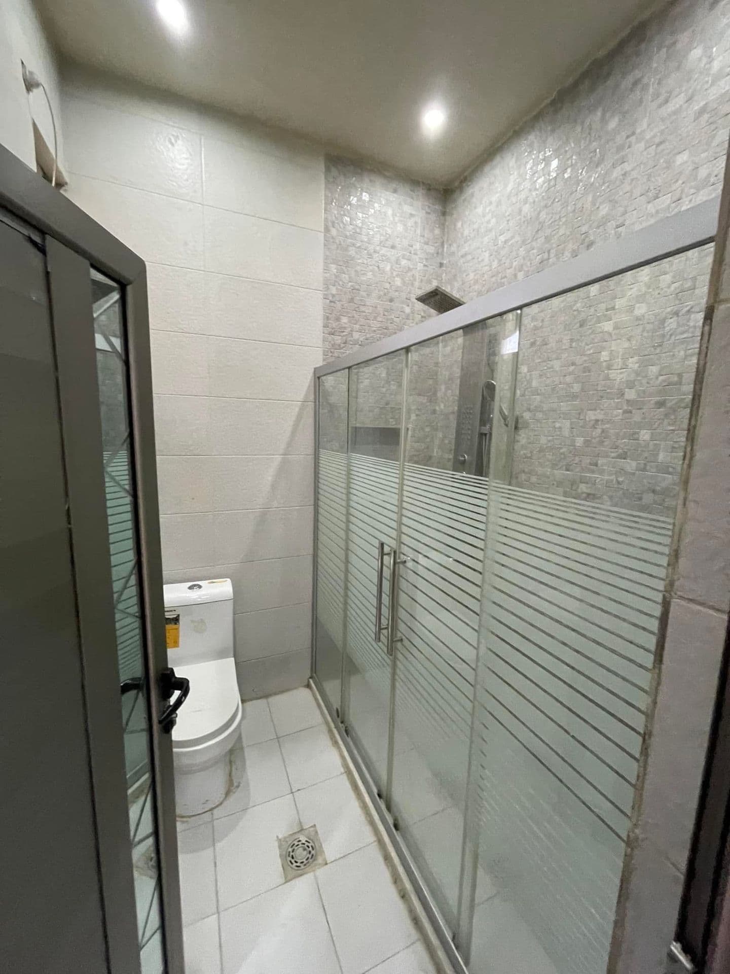 دار  للــــــــــــبيـــــــــــــــــع   - Thumbnail 3