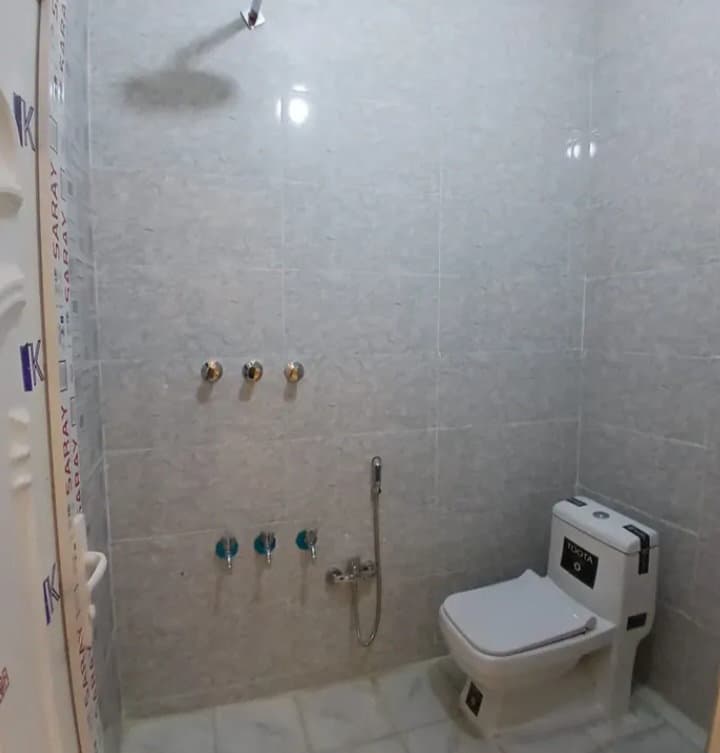 دار للبيع جديد تسليم مفتاح في حي البساتين  - Thumbnail 3