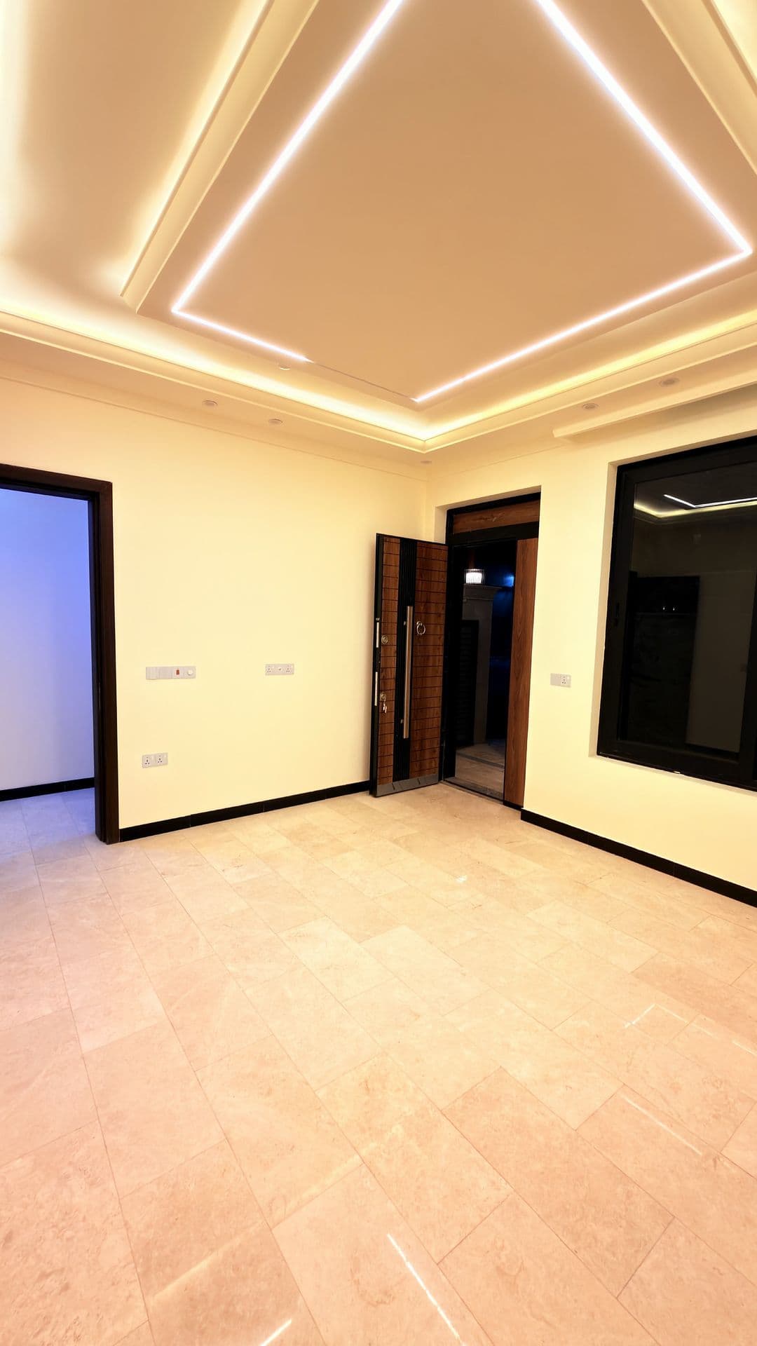 منزل طابقين ونص  - Image 1