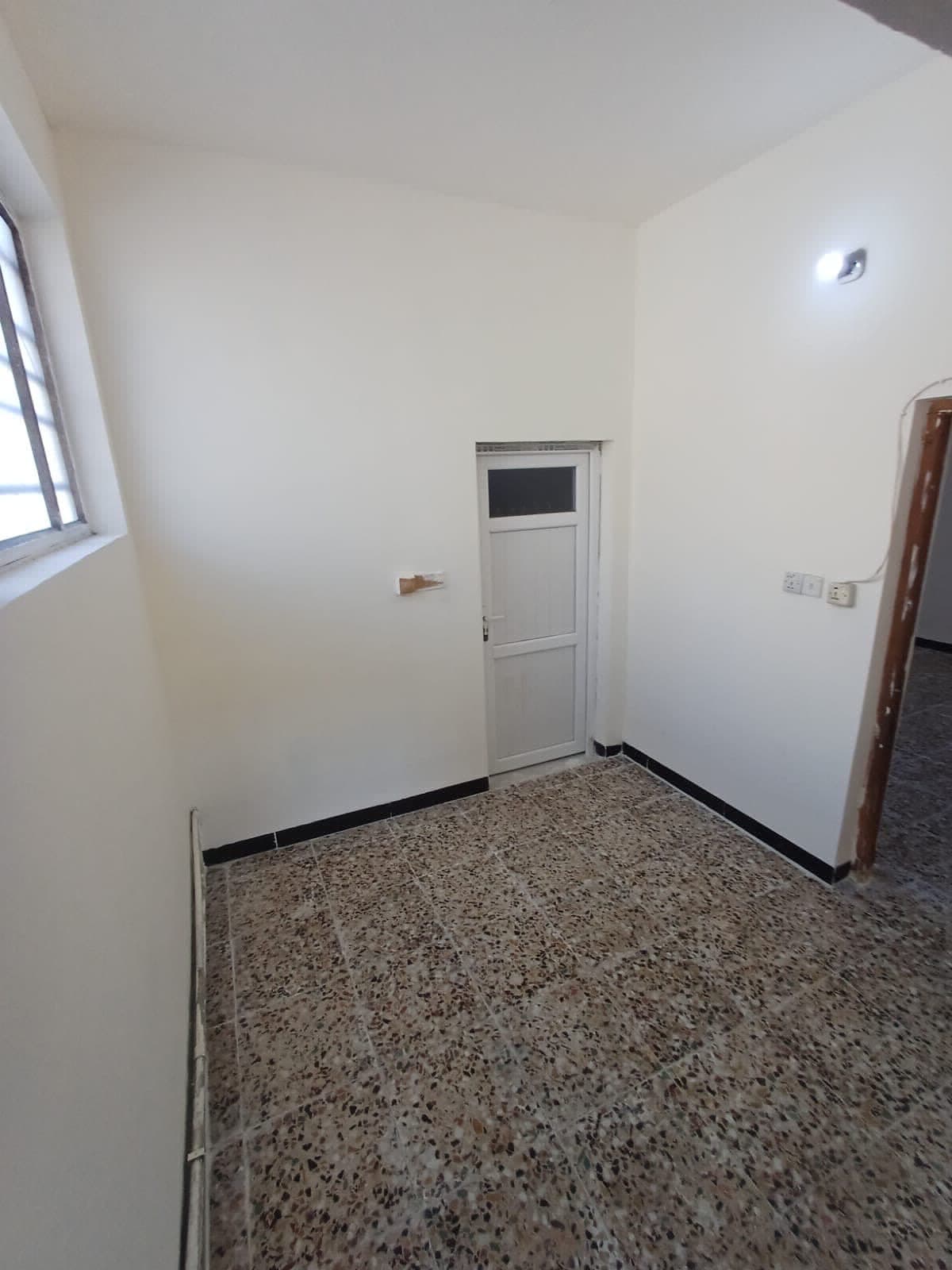 بيت للبيع في حي الجامعة - Thumbnail 4