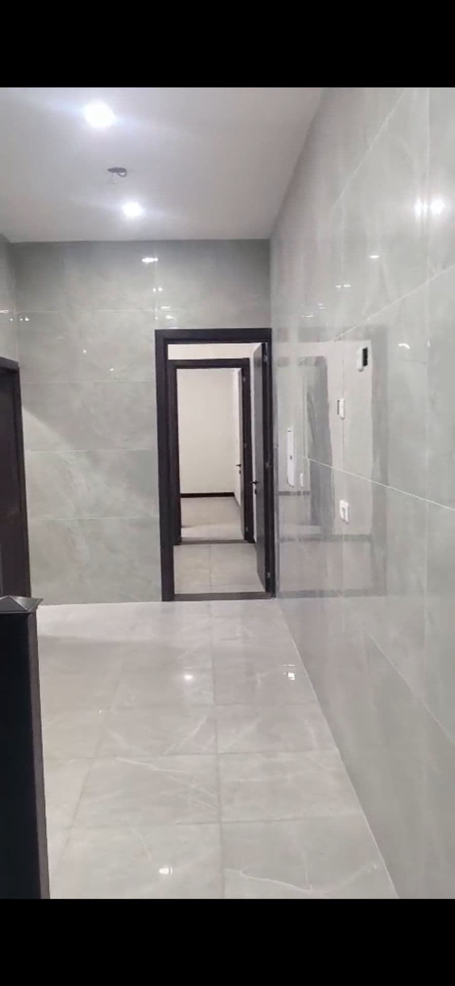 بيت للبيع في حي جامعة  - 2