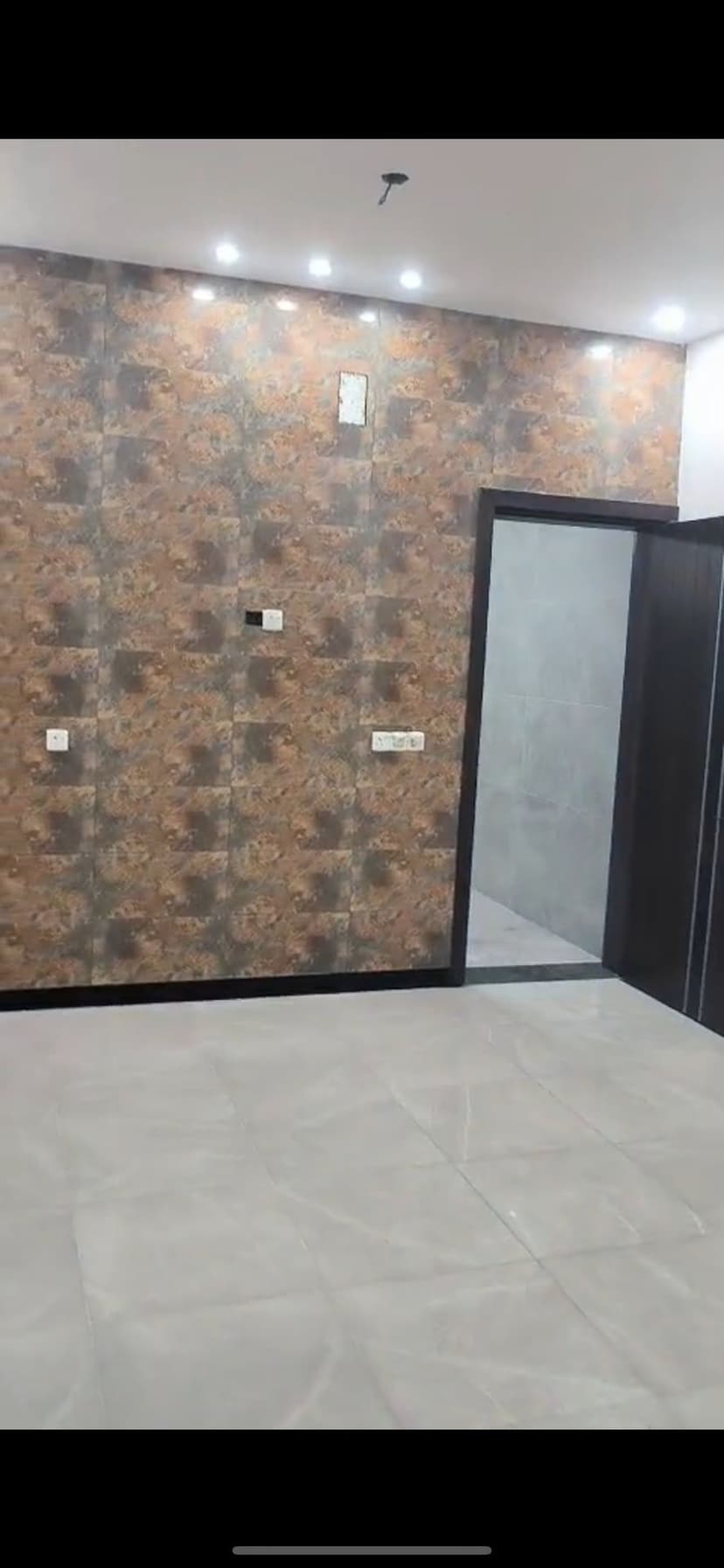 بيت للبيع في حي جامعة 