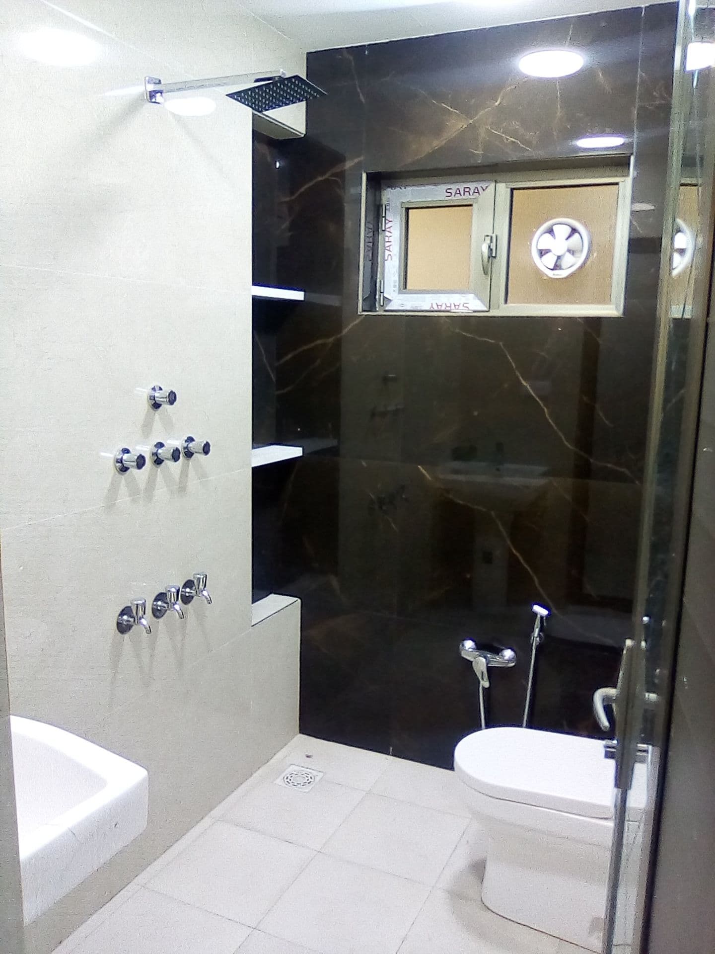 ثلاثه طوابق - Thumbnail 28