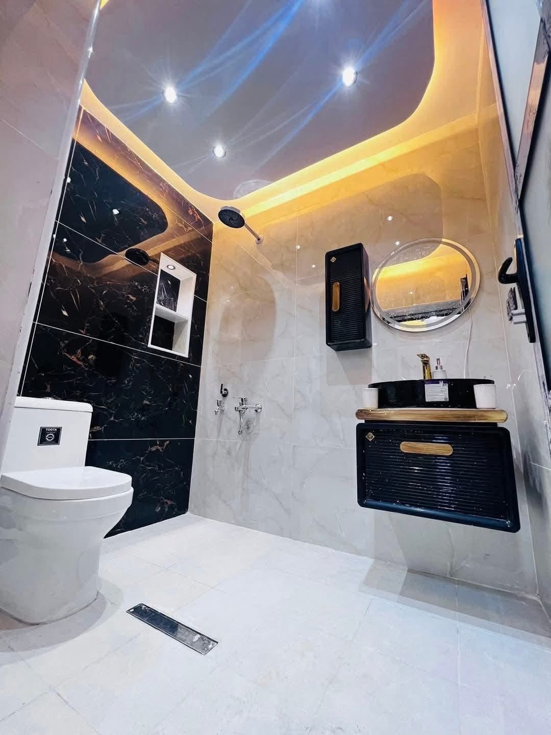 للبيع 55متر ثلاث طوابق حي الجهاد الضباط قرب اربع شوارع  - Thumbnail 9