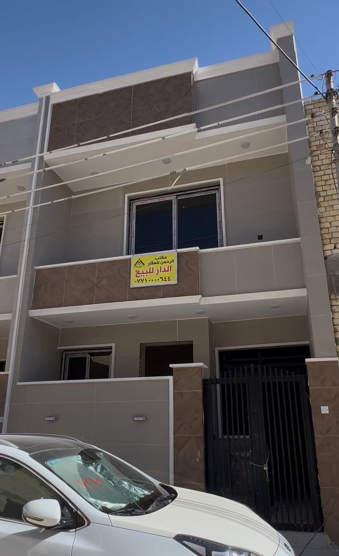 بيت في حي البساتين - Image 1