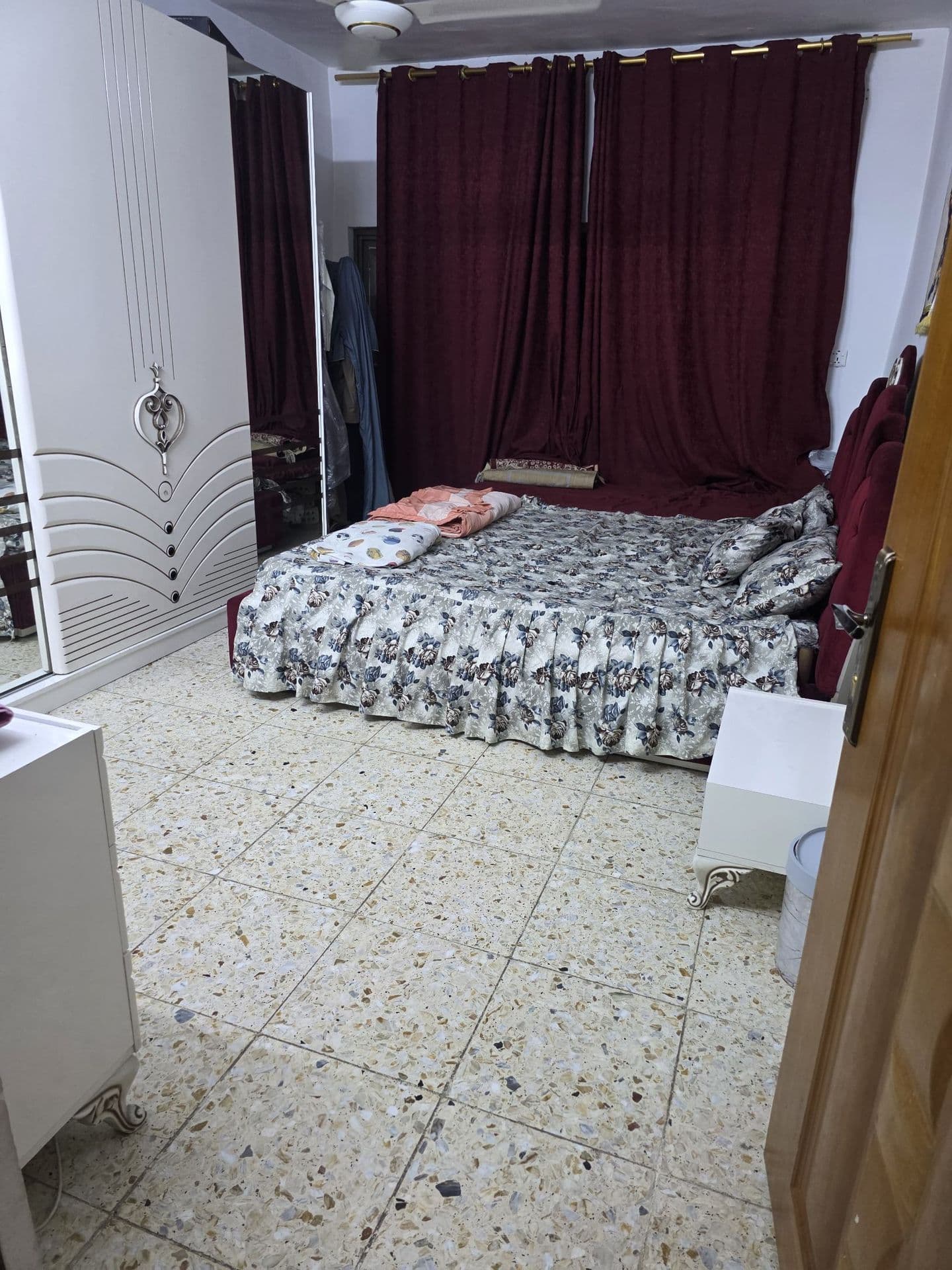 بيت ٨٠ متر للبيع ٣ غرف حي الجهاد الخارجية