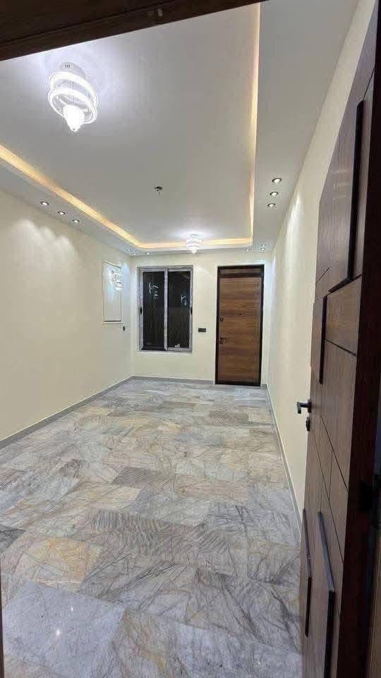 للبيع 55متر ثلاث طوابق حي الجهاد الضباط قرب اربع شوارع  - Thumbnail 2