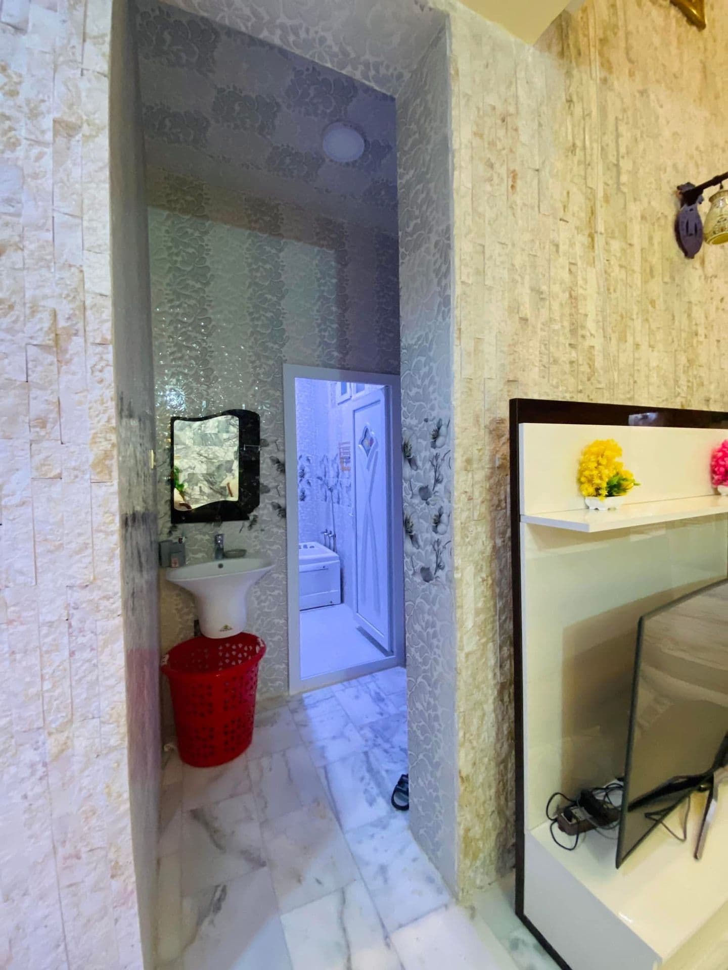 دار للبيع في حي الغدير  - Thumbnail 2