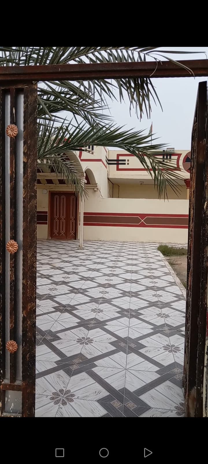 دار للبيع في حي الشيوخ