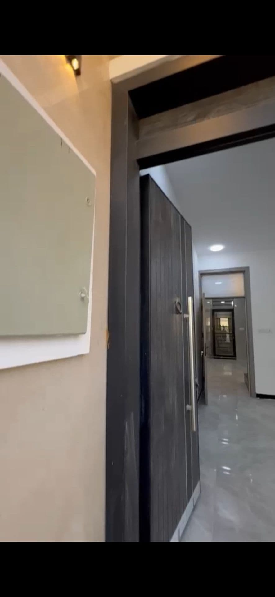 طابقين ونص