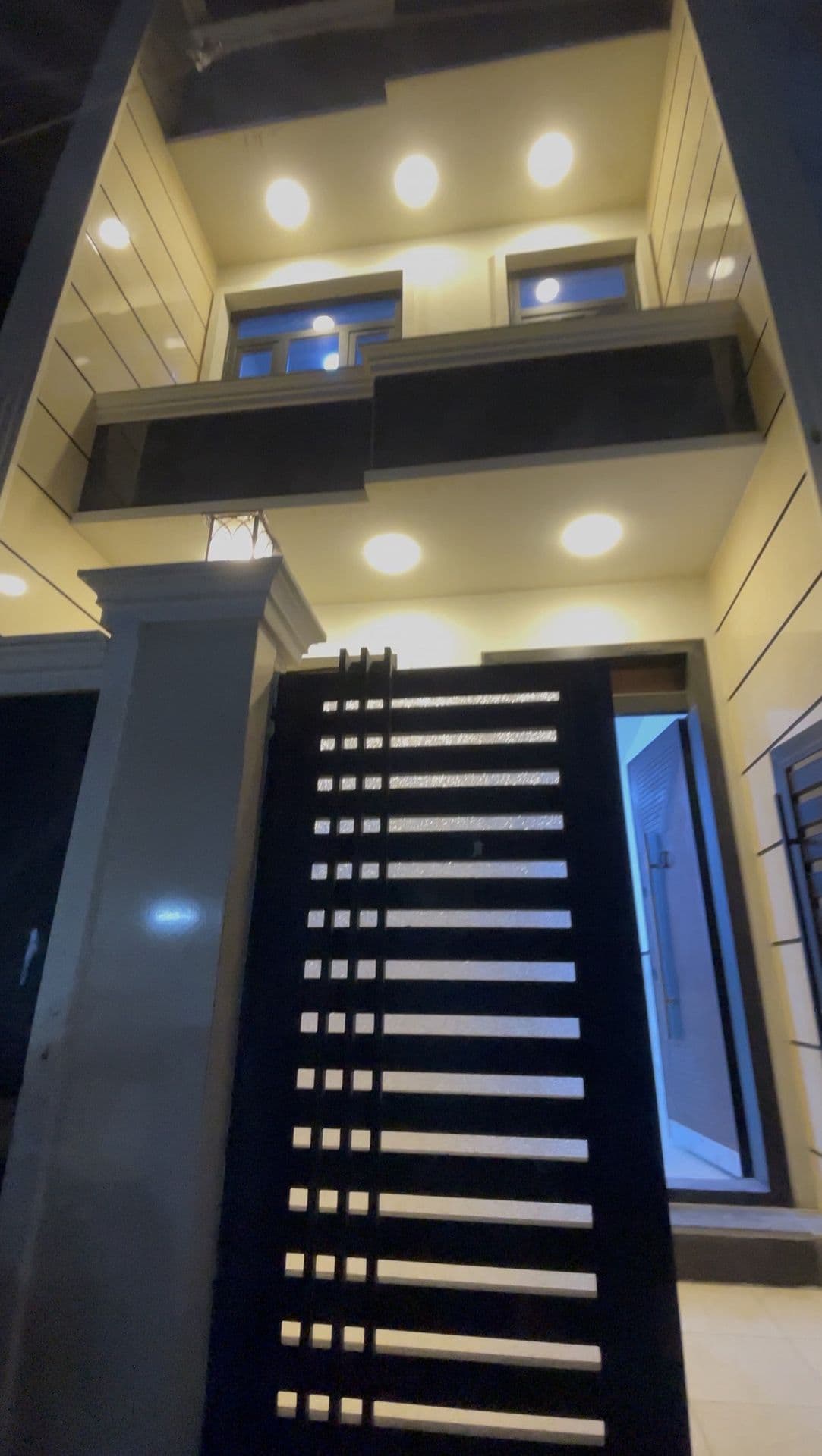 دارك سكني في الدورة - Image 1