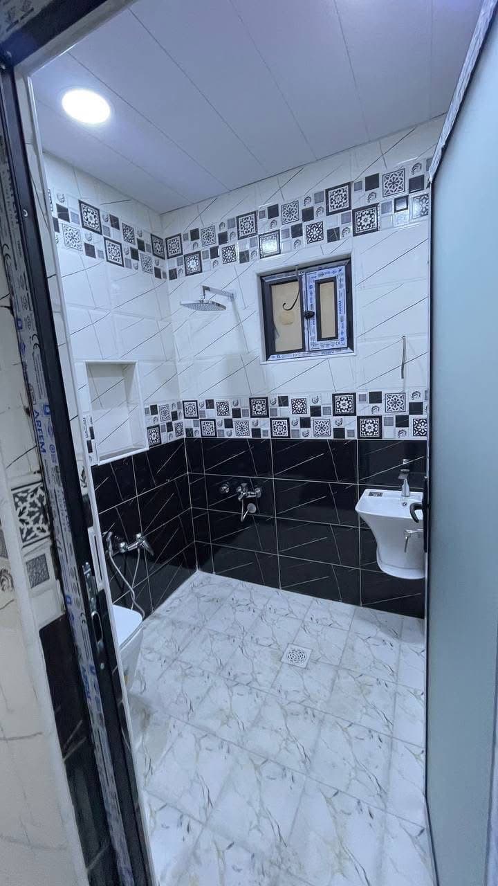 دار للبيع 100م في حي الجهاد الرفاق قرب شارع العام جدا مجاور شارع 40 - Thumbnail 2