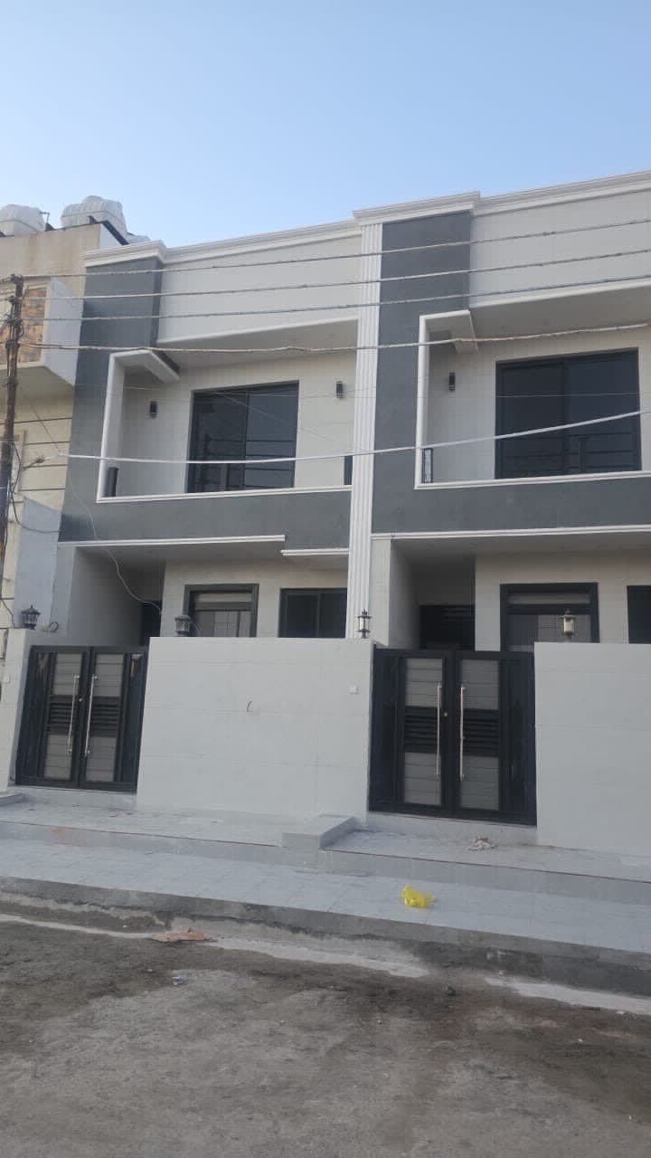 دار للبيع حي الجهاد الرفاق الثانية خلف اربع شوارع قرب مجمع السلام السكني 
