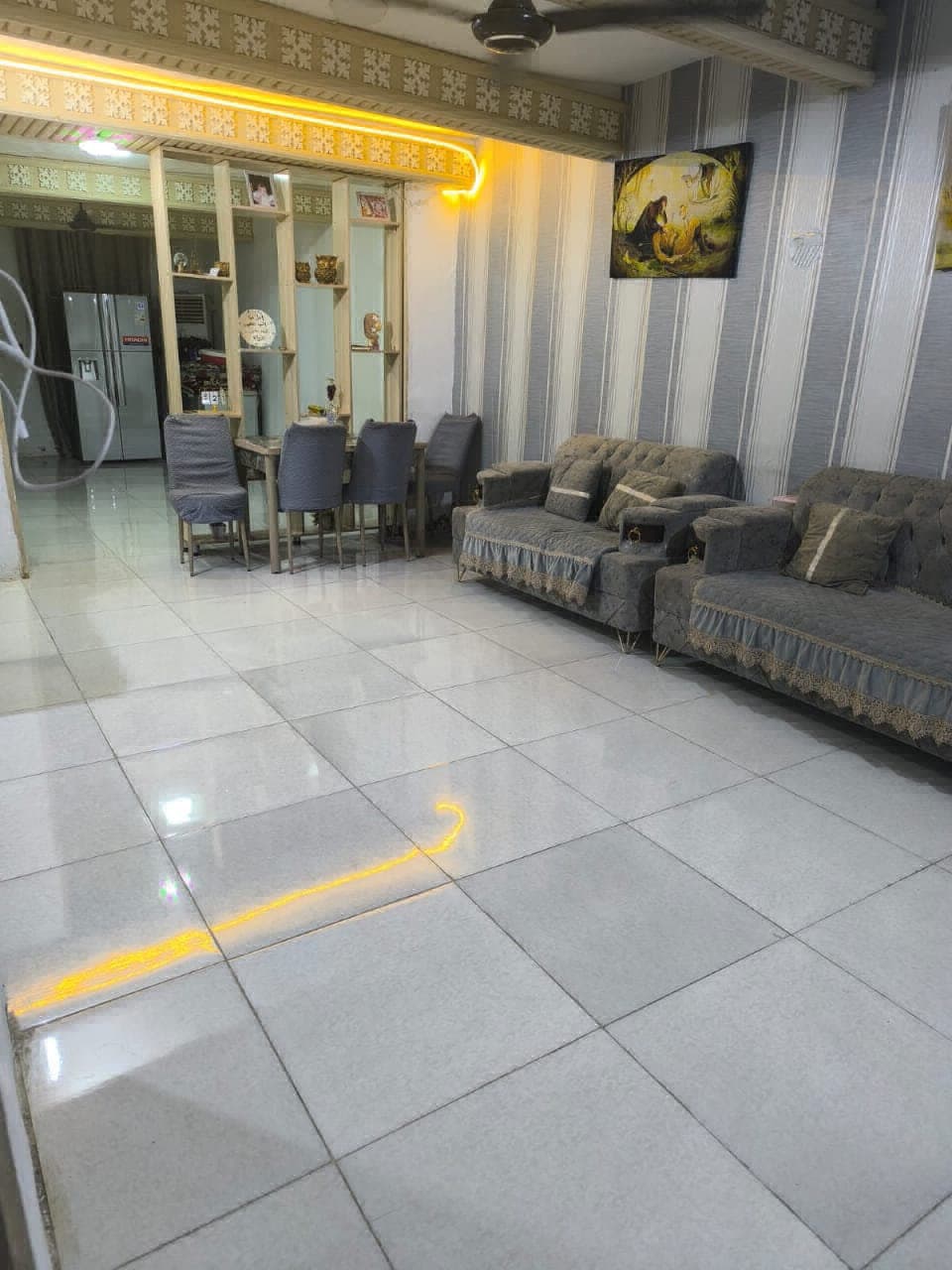 مشتمل للبيع  - Image 1