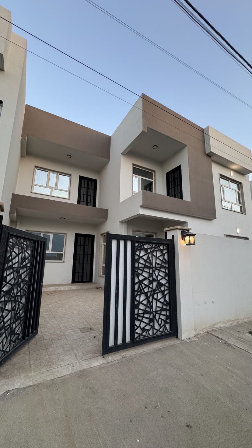 بيت للإيجار في حي الصديق قرب جامع الطيار